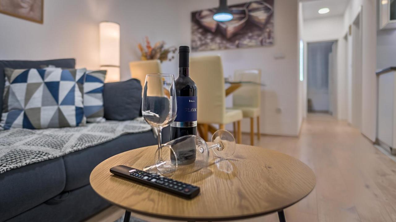 Brand New Apartment In City Center, Big Terrace Zagreb Exteriör bild